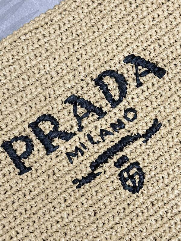 Prada Black shoulder bag — AAA Quality Replica