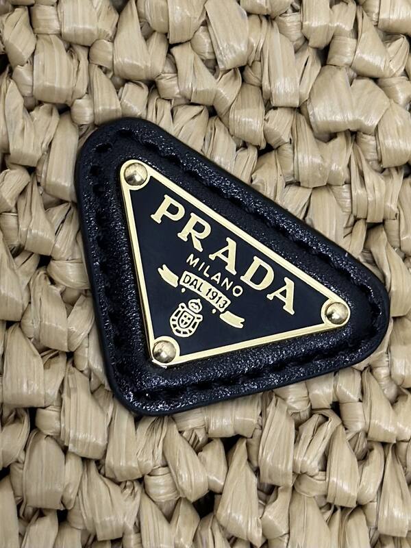 Prada Black 25x18x10cm shoulder bag — Premium Replica