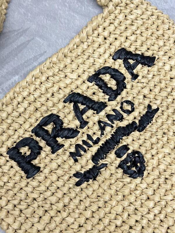Prada Black 25x18x10cm shoulder bag — Premium Replica