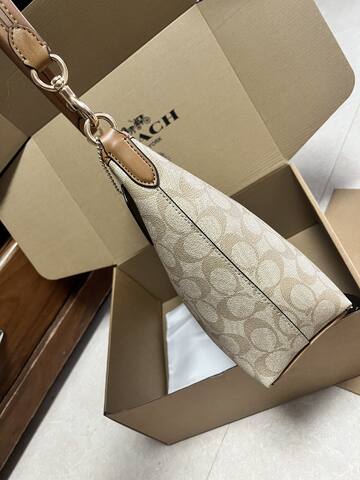 Coach Brown shoulder bag Premium Replica