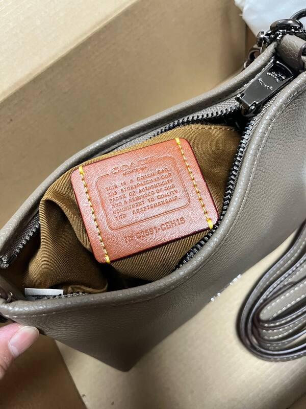 Coach Gray 25x18x10cm shoulder bag — Top Quality Replica