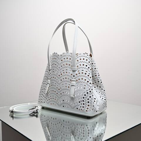 Burberry White 25x18x10cm shoulder bag Premium Replica