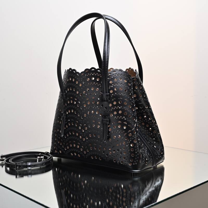 Burberry Black 25x18x10cm shoulder bag — 1:1 Replica