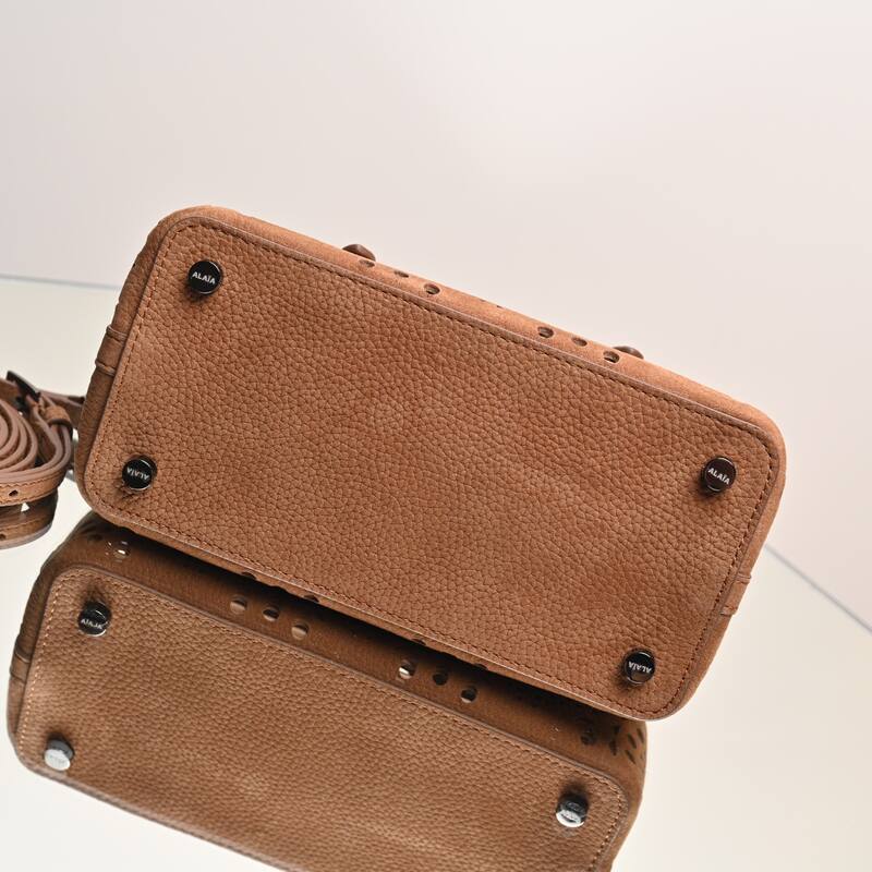 Burberry Brown shoulder bag — AAA Quality Replica
