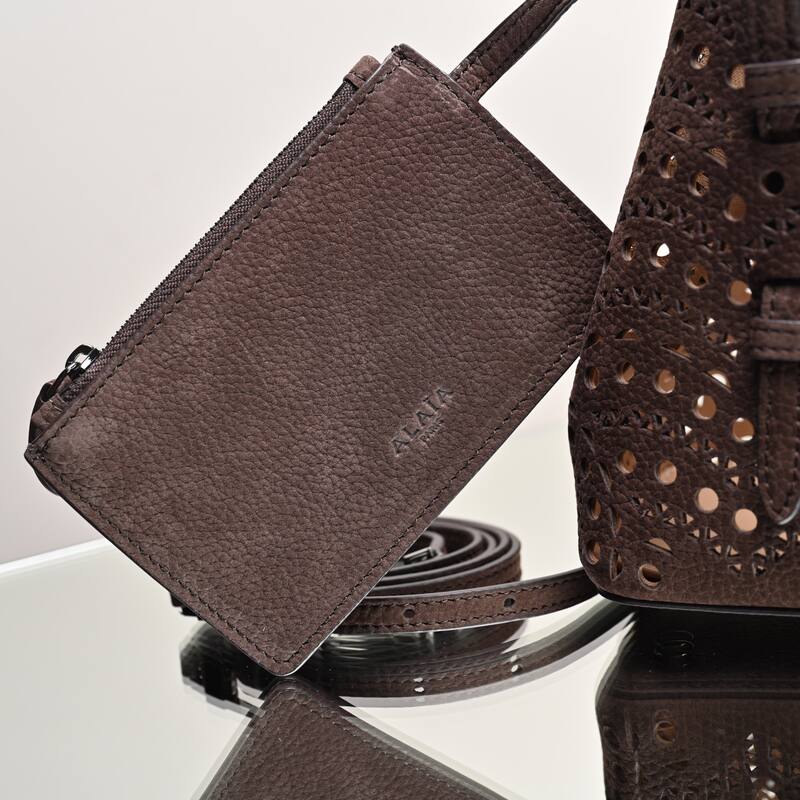 Burberry Brown shoulder bag — Premium Replica