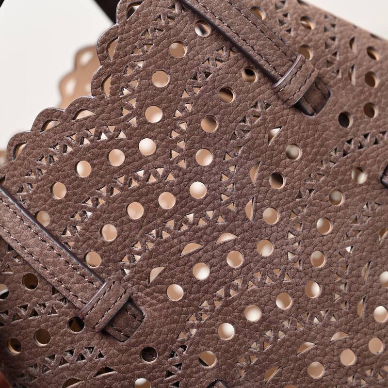 Burberry Brown shoulder bag — Premium Replica