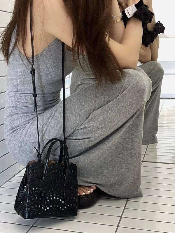 Burberry Black 25x18x10cm shoulder bag — 1:1 Replica