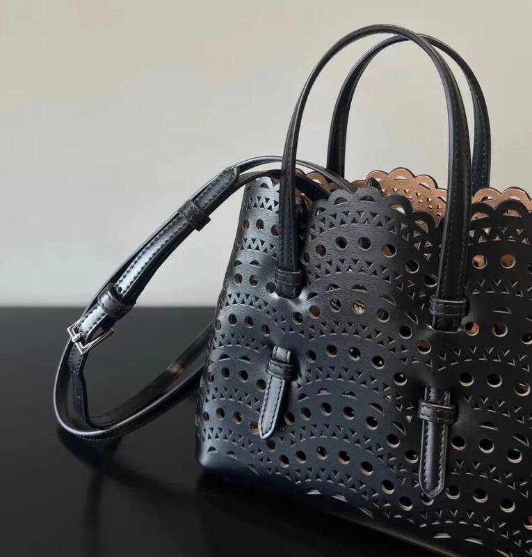 Burberry Black 25x18x10cm shoulder bag — 1:1 Replica