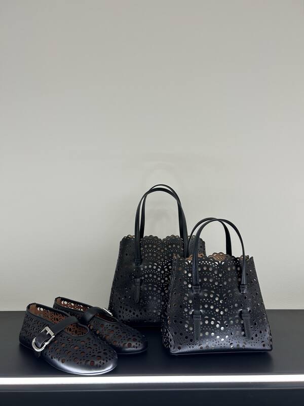 Burberry Black 25x18x10cm shoulder bag — 1:1 Replica