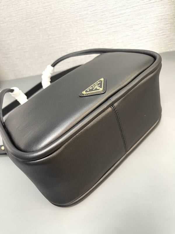 Prada Black shoulder bag — AAA Quality Replica