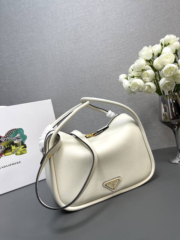 Prada White shoulder bag — 1:1 Replica