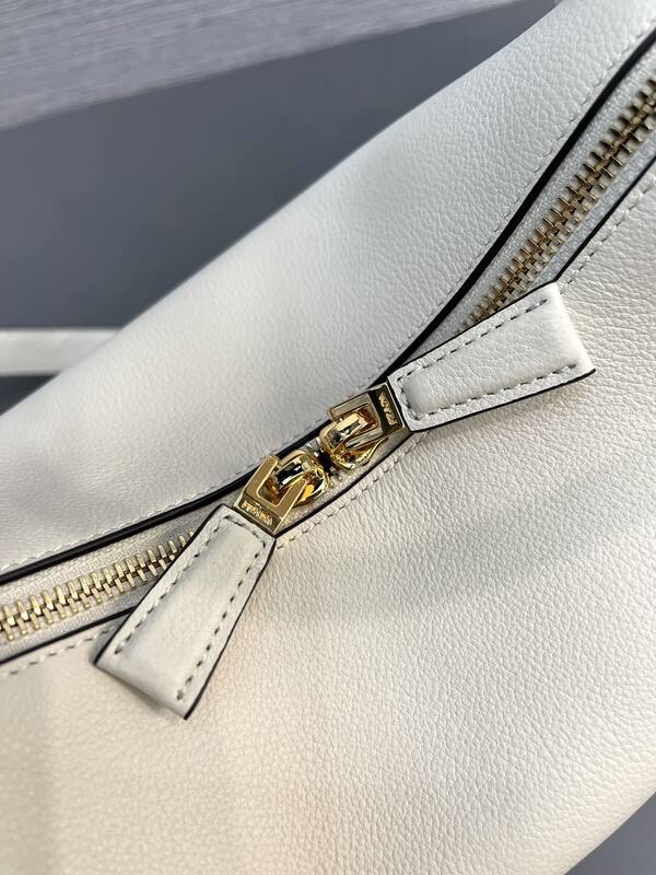 Prada White shoulder bag — 1:1 Replica