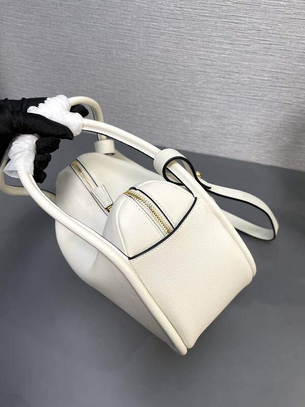 Prada White shoulder bag — 1:1 Replica