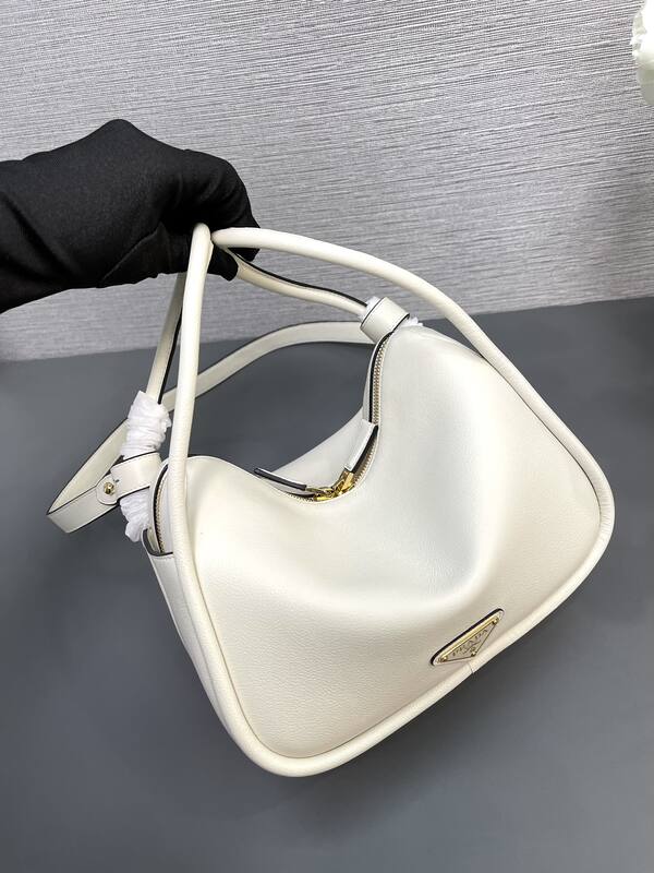 Prada White shoulder bag — 1:1 Replica