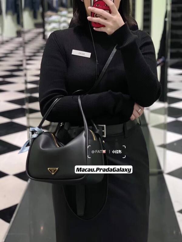 Prada Brown 25x18x10cm shoulder bag — AAA Quality Replica