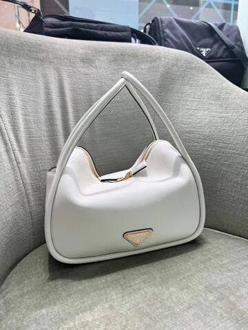 Prada Brown 25x18x10cm shoulder bag AAA Quality Replica