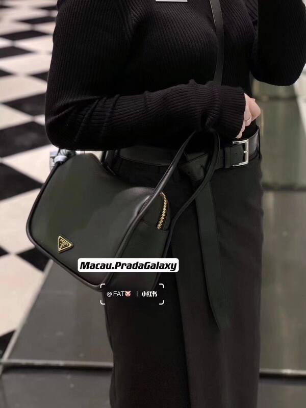 Prada Brown 25x18x10cm shoulder bag — AAA Quality Replica