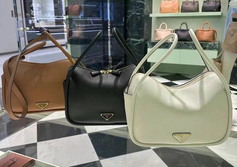 Prada Brown 25x18x10cm shoulder bag — AAA Quality Replica