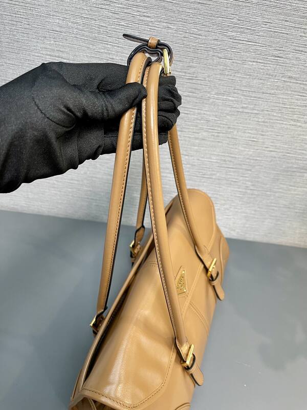 Prada Caramel brown leather 31x15x12cm shoulder — Top Quality Replica