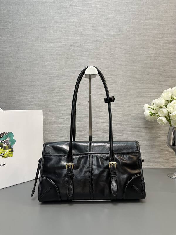 Prada Black shiny leather 31x15x12cm shoulder — AAA Quality Replica