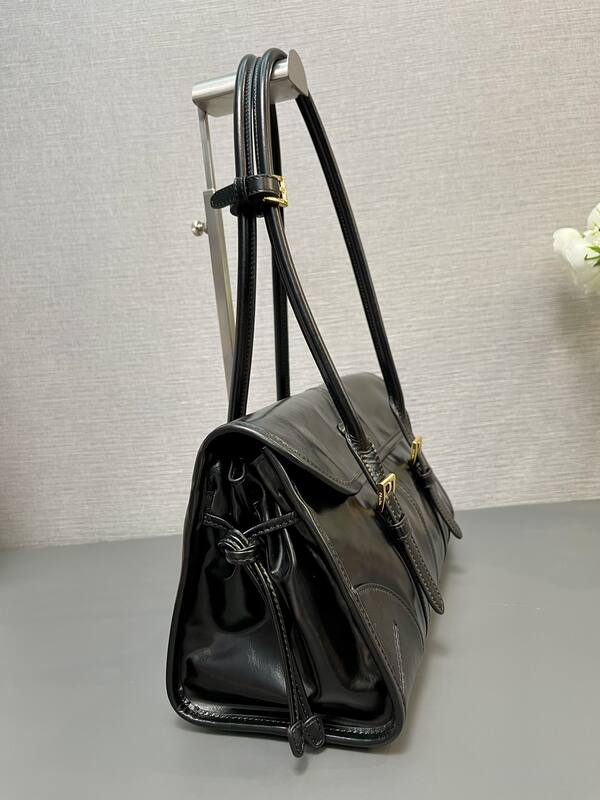 Prada Black shiny leather 31x15x12cm shoulder — AAA Quality Replica