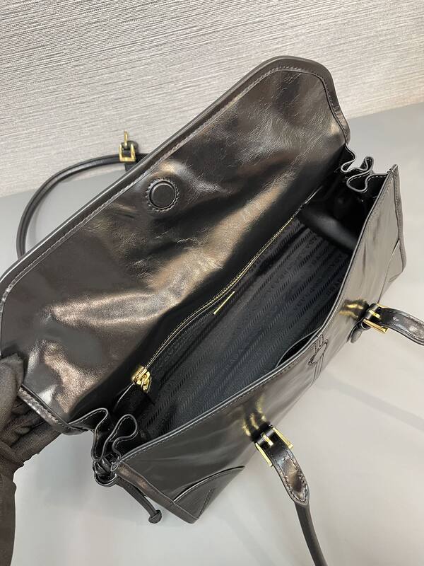 Prada Black shiny leather 31x15x12cm shoulder — AAA Quality Replica