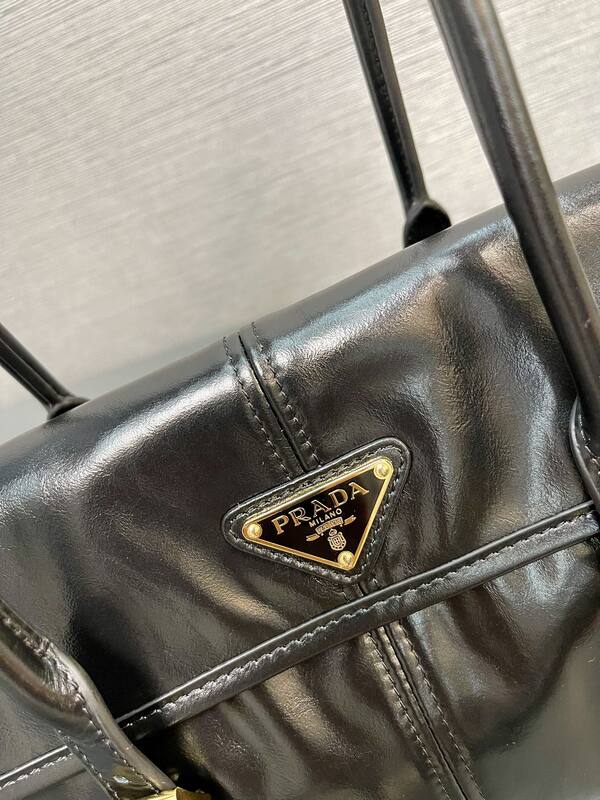Prada Black shiny leather 31x15x12cm shoulder — AAA Quality Replica