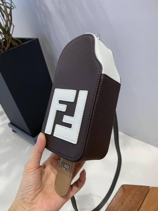 Fendi shoulder bag — AAA Quality Replica
