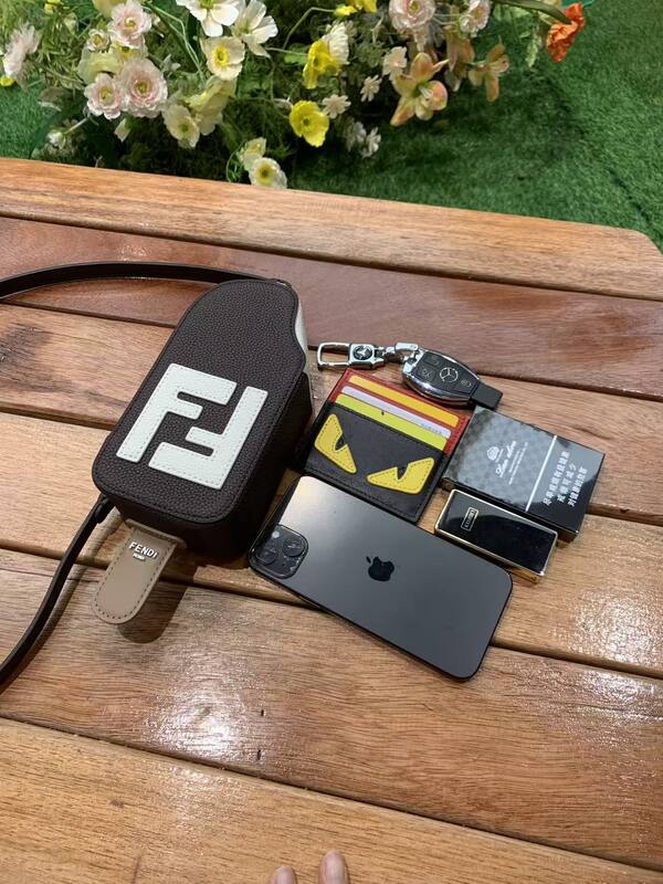 Fendi shoulder bag — AAA Quality Replica