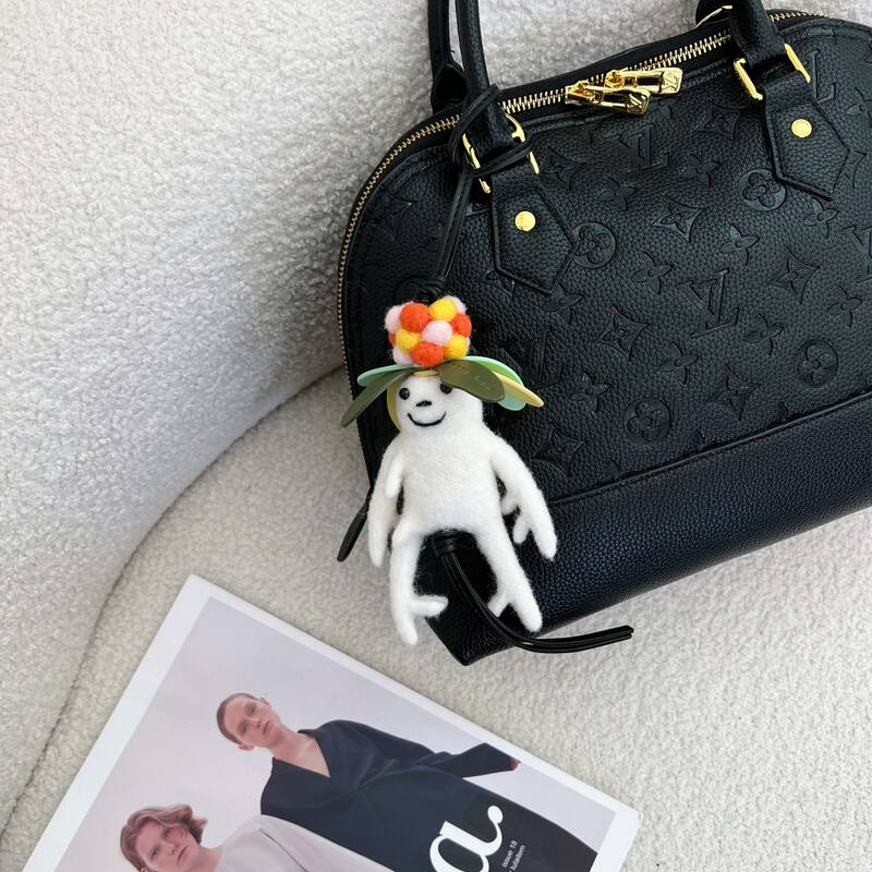 Loewe Calfskin shoulder bag — Top Quality Replica