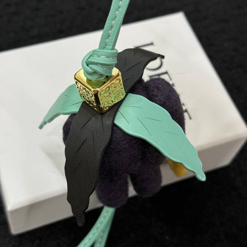 Loewe Green shoulder bag — 1:1 Replica