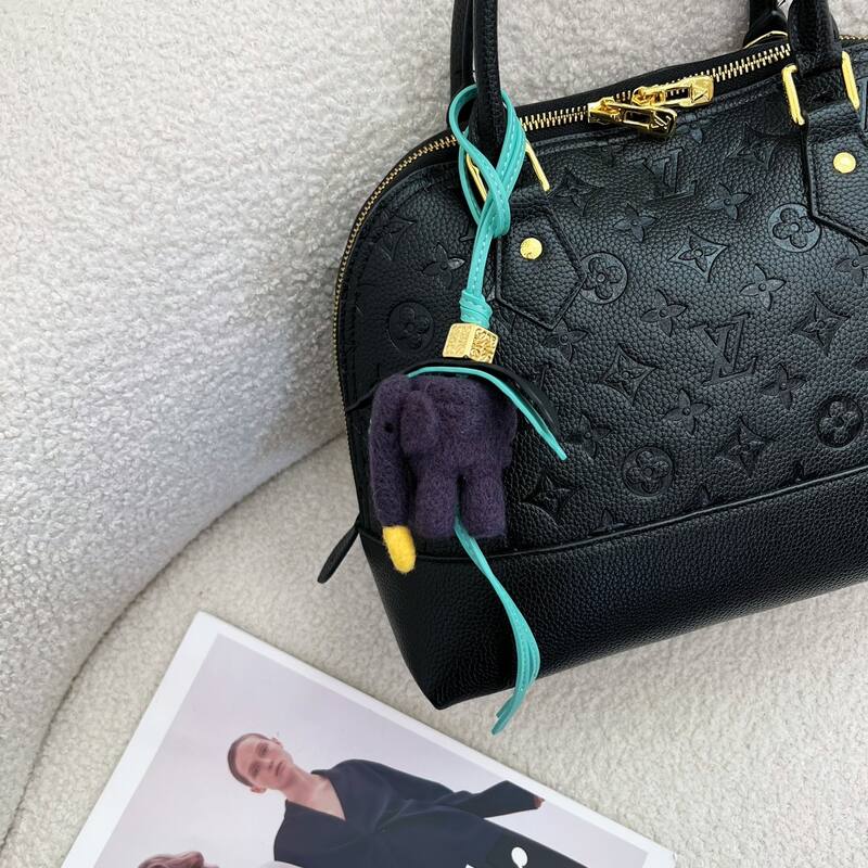 Loewe Green shoulder bag — 1:1 Replica