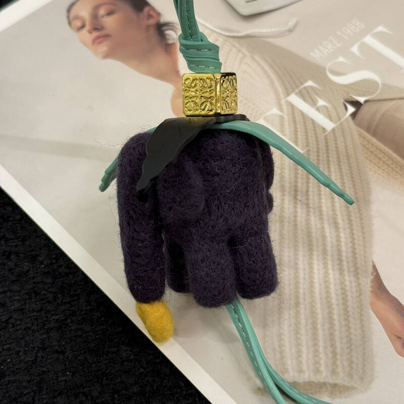 Loewe Green shoulder bag — 1:1 Replica
