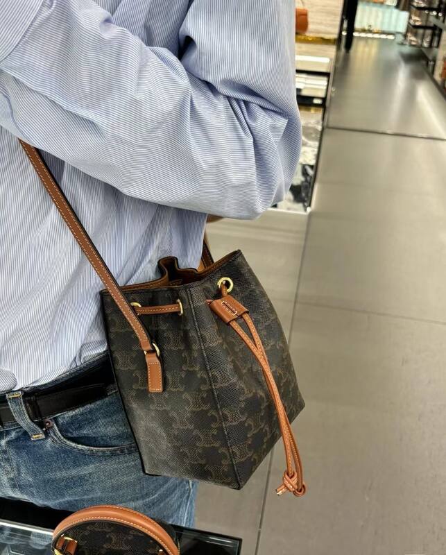 Celine shoulder bag — Top Quality Replica
