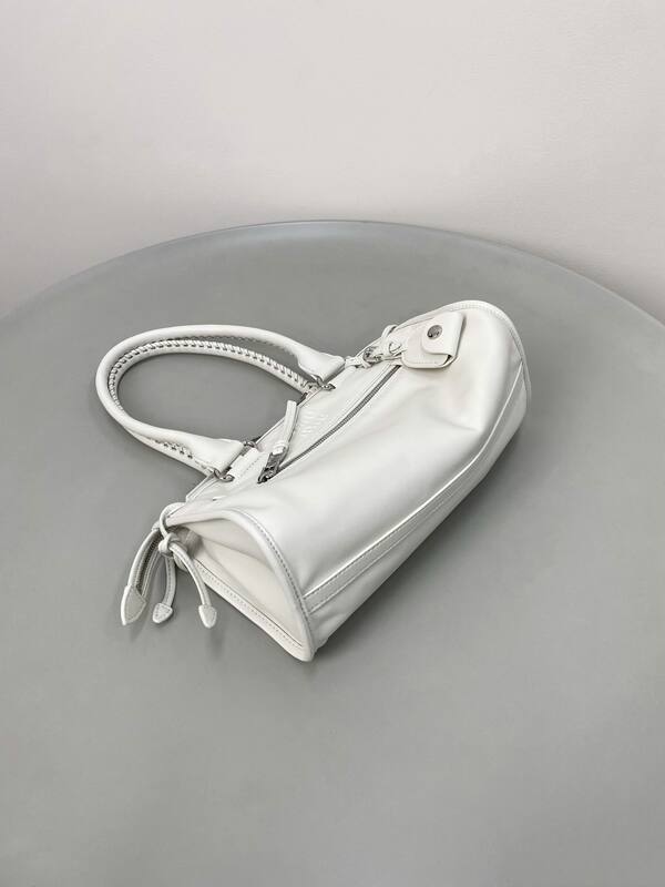 Miu Miu White shoulder bag — AAA Quality Replica