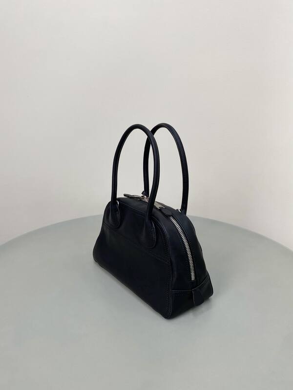 Miu Miu Black shoulder bag — Premium Replica