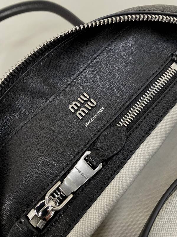 Miu Miu Black shoulder bag — Premium Replica