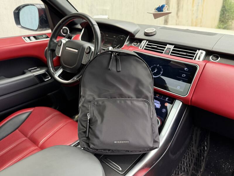 Burberry Black Nylon 30x40x15cm backpack — AAA Quality Replica