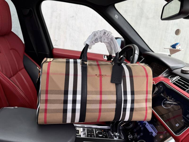 Burberry Check Canvas with Black Leather Trim 50x27x19cm travel bag / luggage bag / duffle bag — 1:1 Replica