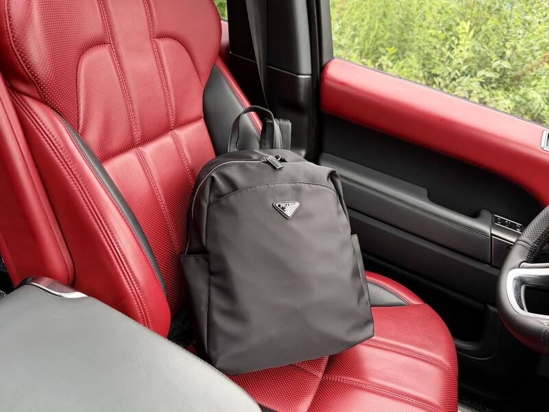 Prada Nylon black 30x36x13cm backpack — 1:1 Replica