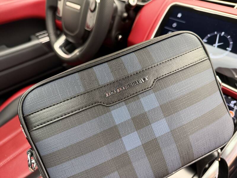 Burberry shoulder bag — Top Quality Replica