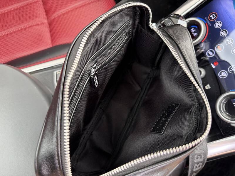 Burberry shoulder bag — Top Quality Replica