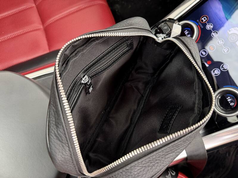 Prada Black 25x18x10cm shoulder bag — AAA Quality Replica