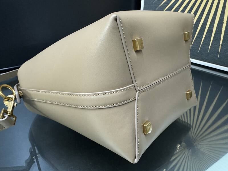 Saint Laurent everyday — 1:1 Replica