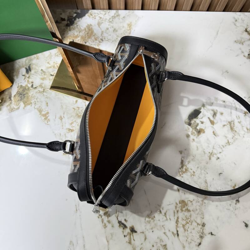 Goyard Black shoulder bag — AAA Quality Replica