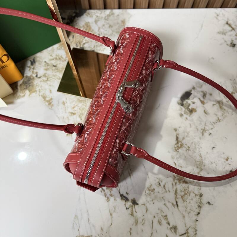 Goyard Red shoulder bag — AAA Quality Replica