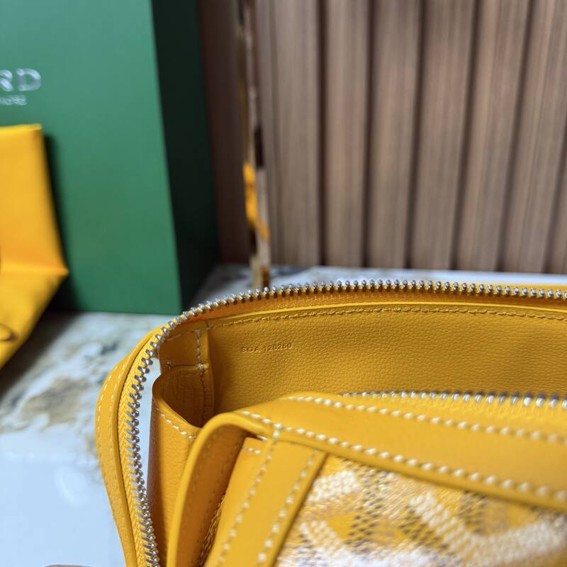 Goyard shoulder bag — AAA Quality Replica