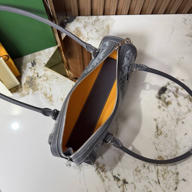 Goyard Grey shoulder bag — Top Quality Replica