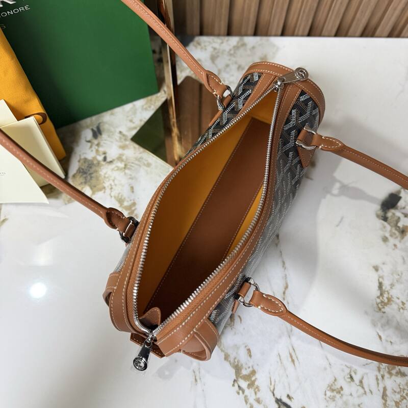 Goyard Black shoulder bag — AAA Quality Replica