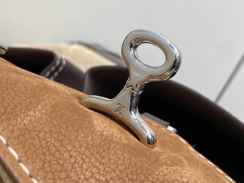 Louis Vuitton M26019 Beige and Brown Monogram 40 work — AAA Quality Replica
